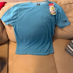 NWT NorthFace Tee